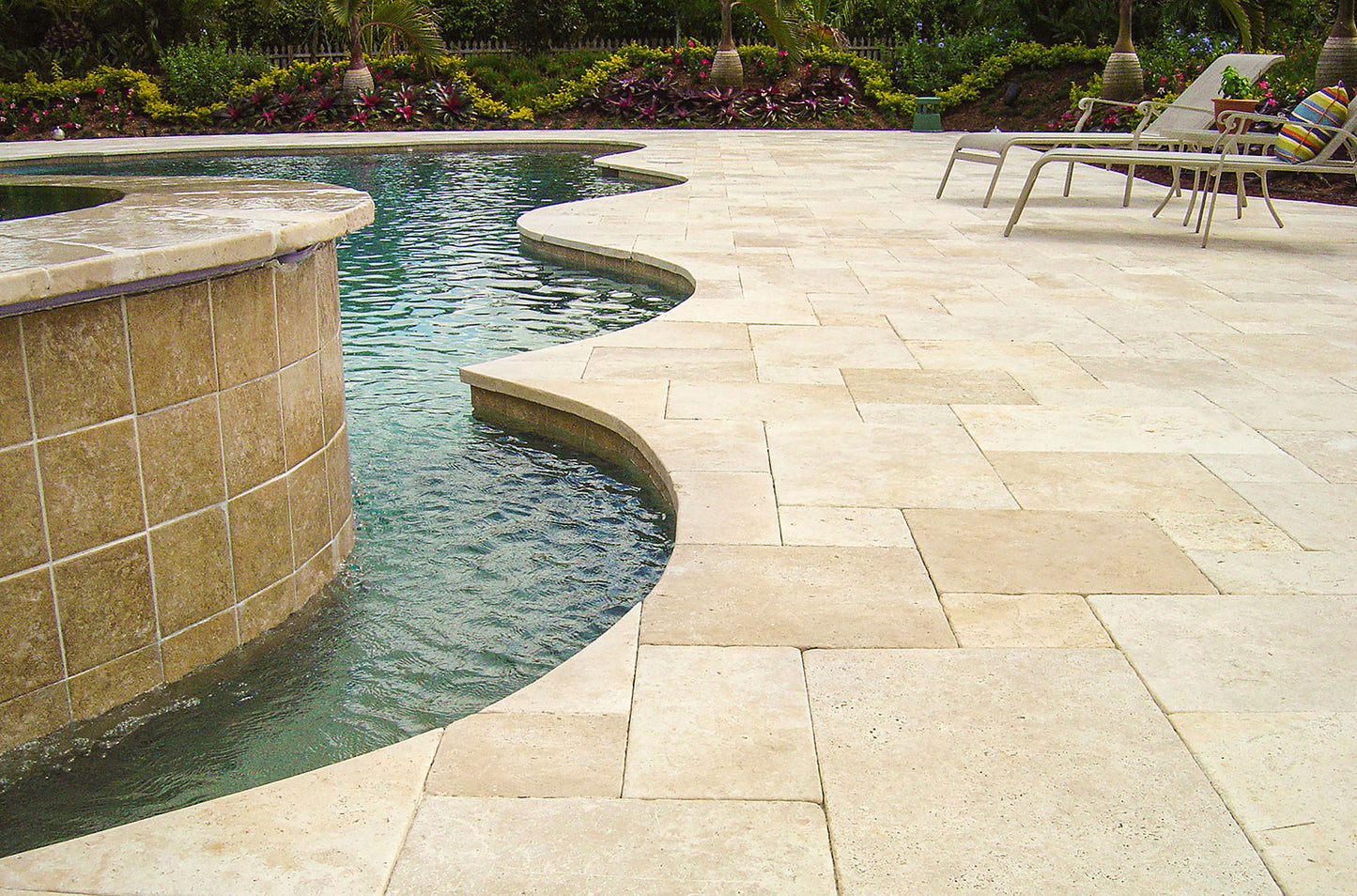 Ivory Travertine 610x406x20mm Tumbled Natural Stone Pavers - 1st Quality
